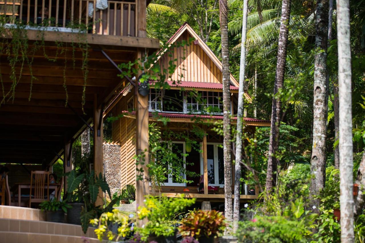 Air Manis Hillside Bungalow Padang  Exterior foto